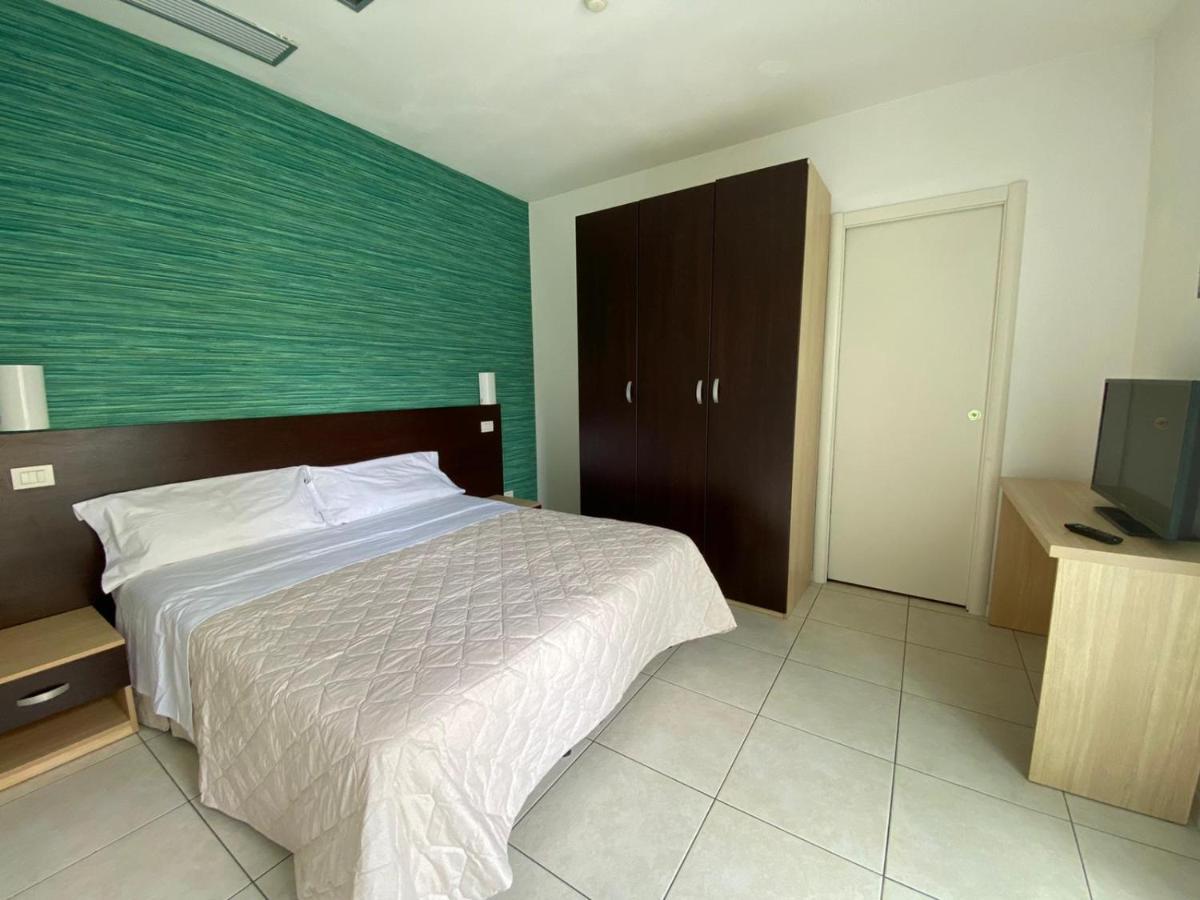 Residence Acqua Suite Marina Ріміні Екстер'єр фото